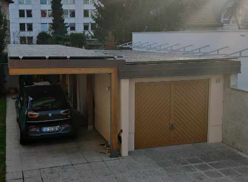 
                                 Foto Außenansicht Garage und Carport - Bild 2
                              